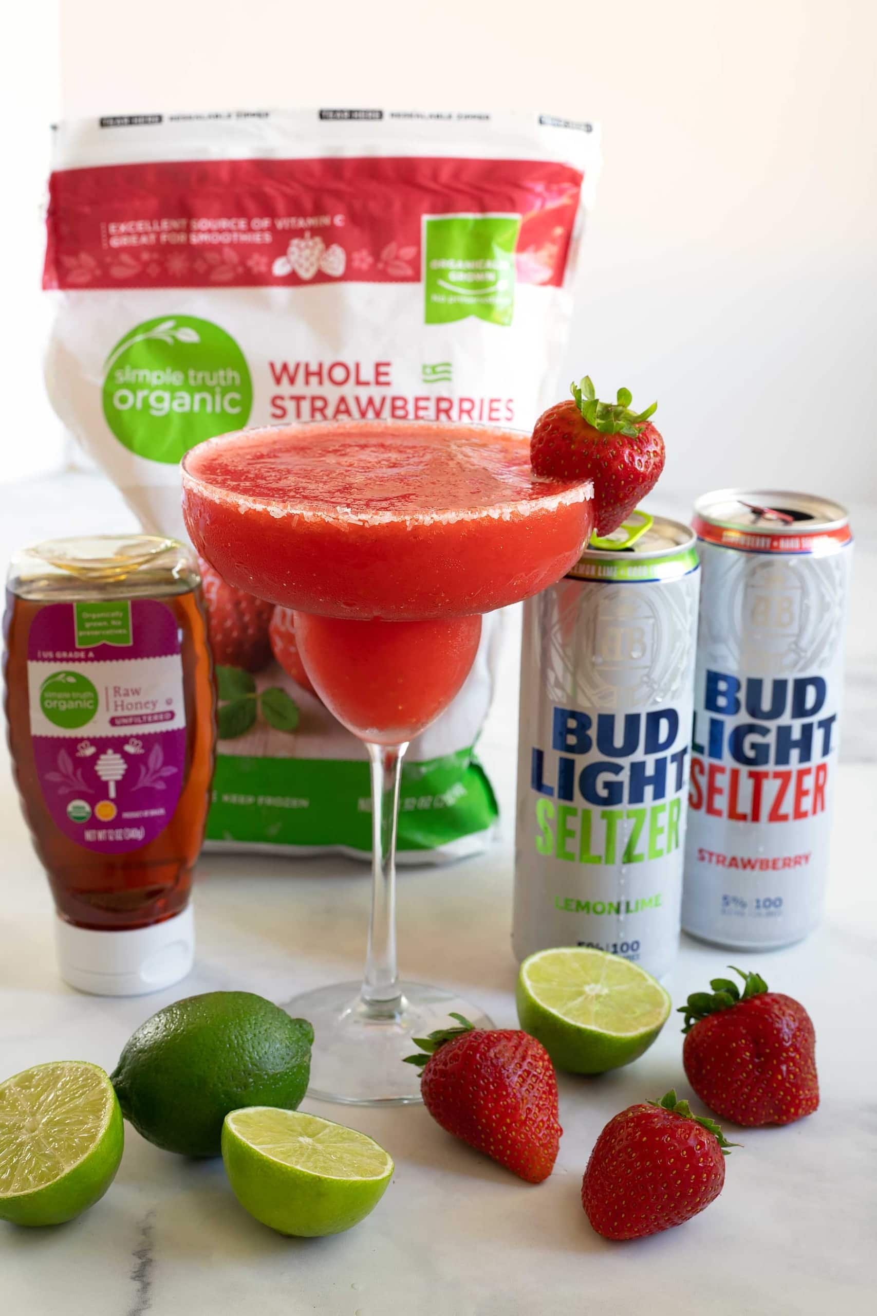 THE SELTZERITA - Margarita meets hard seltzer!! #ad Msg 4 21+ So refreshing and easy to make! Perfect for game day or really any occasion! These strawberry seltzeritas are gluten free, have no added sugar, and only take about 5 minutes to make! #BudLightSeltzerRecipe #UnquestionablyGood #SeltzerSZN #hardseltzer #healthycocktail #margarita #strawberrymargarita 