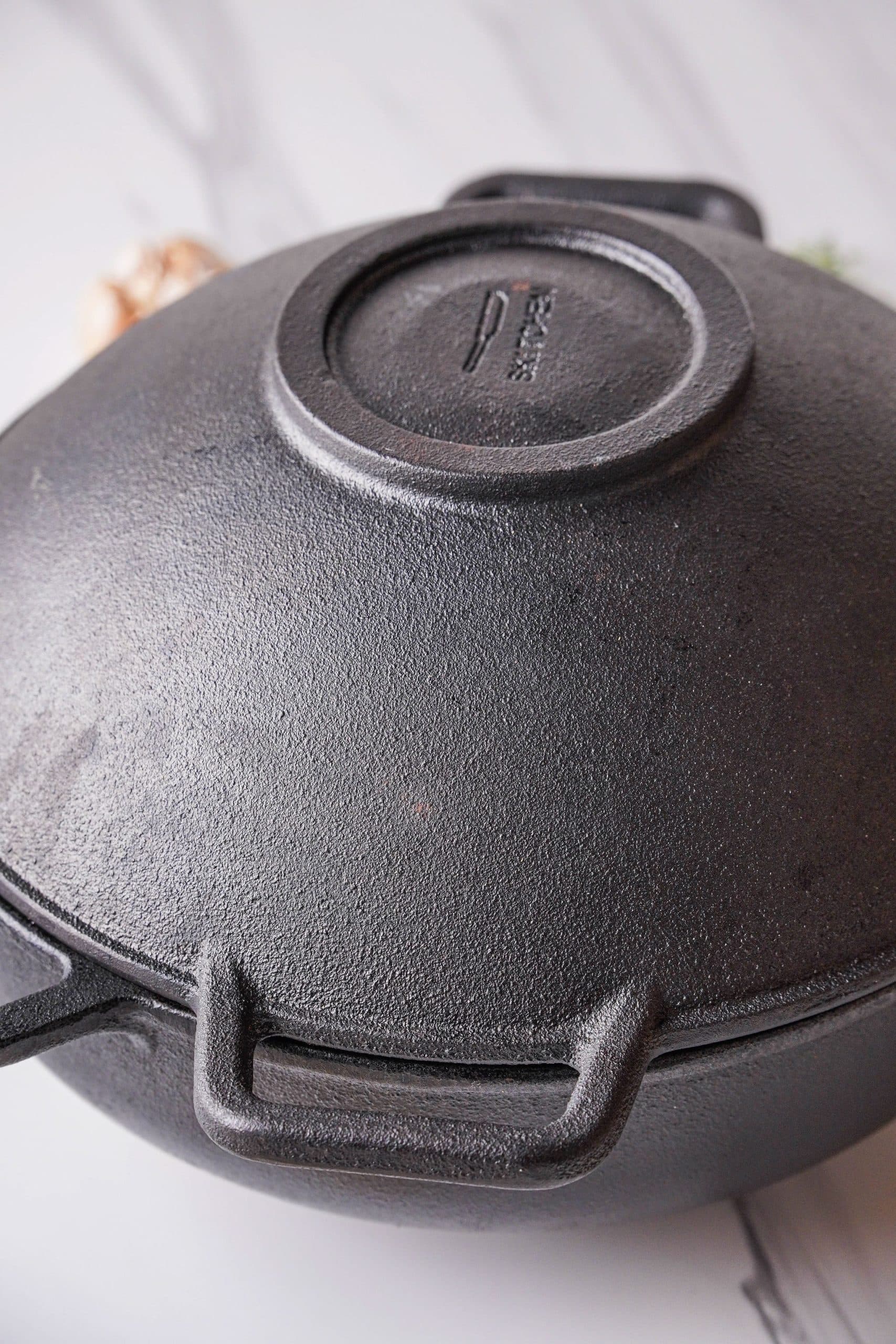 covering skillet with lid